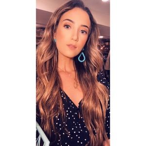 Meet your Posher, Ayda